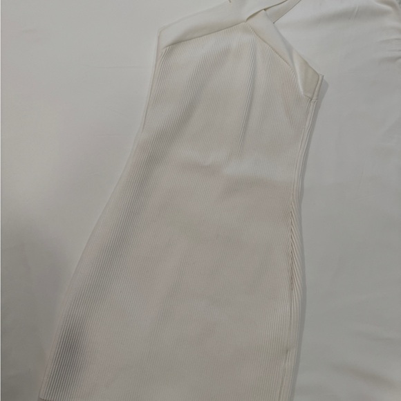 Aritzia/Babaton Sculpt Knit Criss-Cross Ribbed Halter Dress - Size Medium - Picture 4 of 8